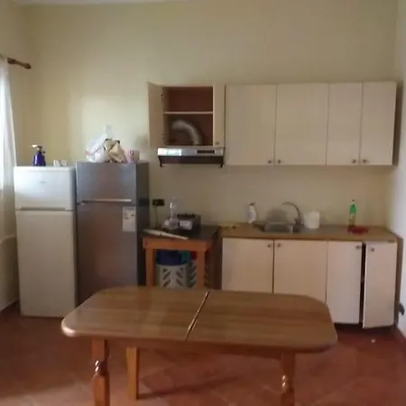 Hostelshqiponja *