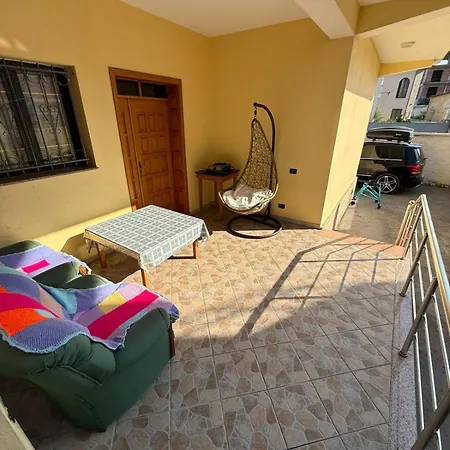 Hostel Hostelshqiponja *